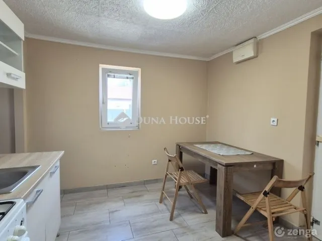 Eladó ház Kecskemét 30 nm