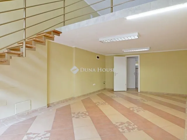 Kiadó kereskedelmi és ipari ingatlan Kecskemét 58 nm