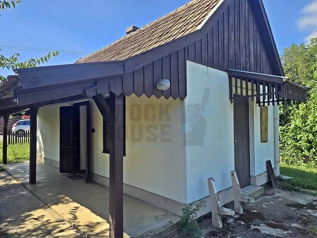 Eladó üdülő és hétvégi ház Békéscsaba, Kenderföldek 30 nm