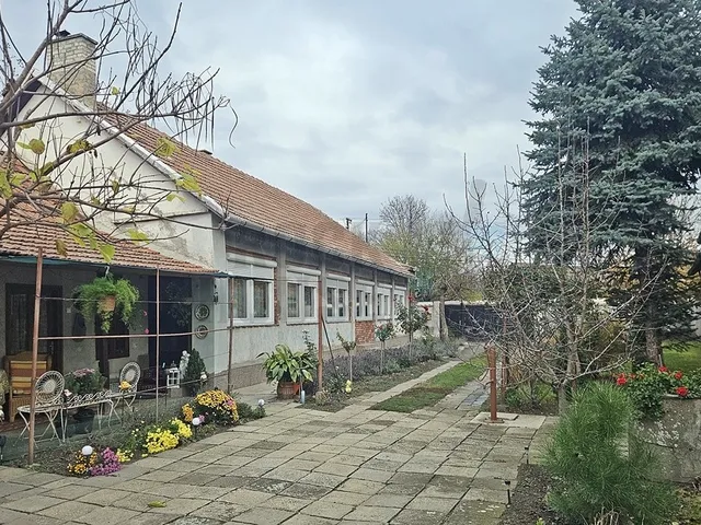 Eladó ház Békés 165 nm