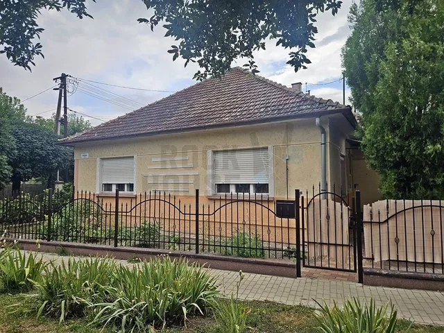 Eladó ház Békéscsaba 90 nm
