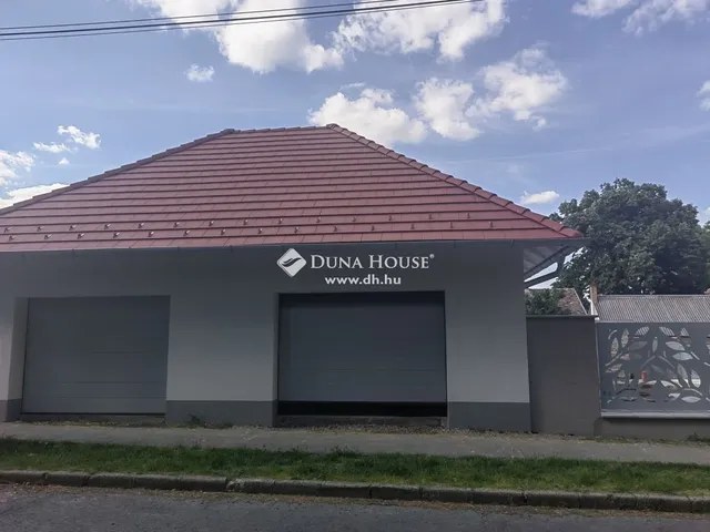 Eladó ház Bonyhád 197 nm