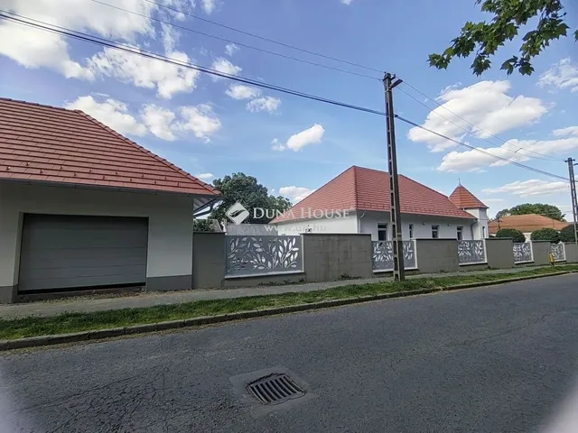 Eladó ház Bonyhád 197 nm
