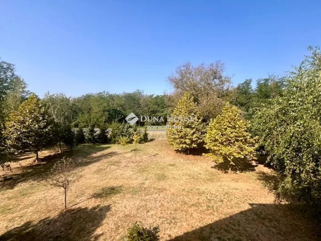 Eladó ház Barcs 379 nm