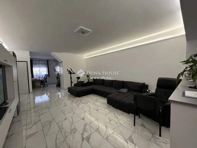 Eladó ház Bonyhád 272 nm