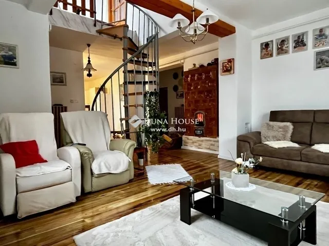 Eladó ház Óbánya 154 nm