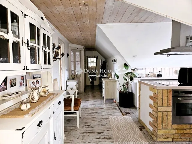 Eladó ház Erdősmárok 140 nm