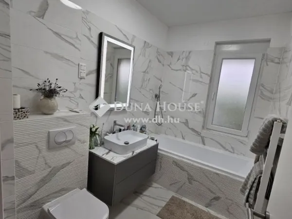 Eladó lakás Pécs 92 nm