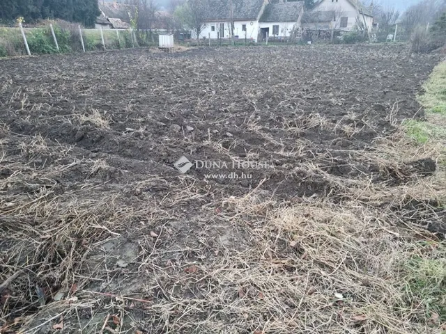 Eladó telek Mecseknádasd 3225 nm