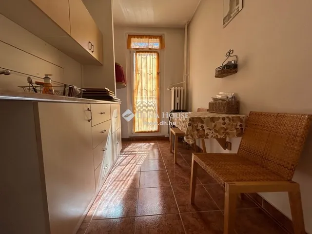 Eladó kereskedelmi és ipari ingatlan Pécs 54 nm