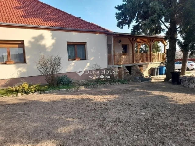 Eladó ház Kővágószőlős 140 nm