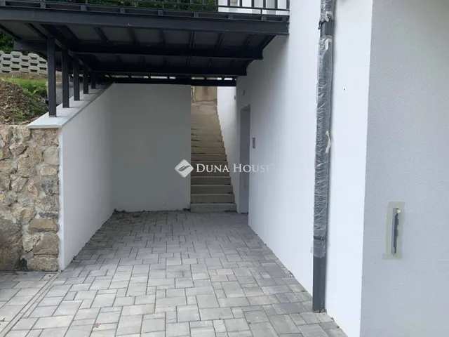 Eladó lakás Pécs, Mecsekoldal 90 nm