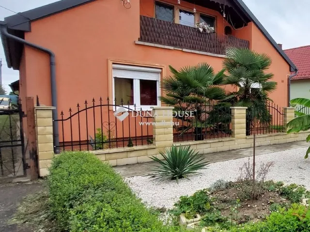 Eladó ház Dombóvár 200 nm