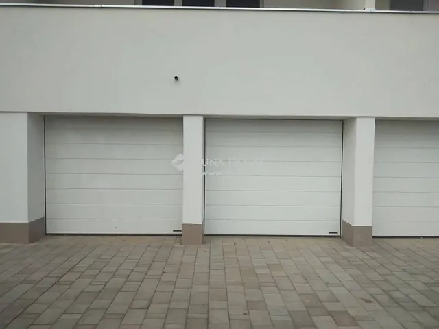 Kiadó garázs Pécs, Egyetemváros 14 nm