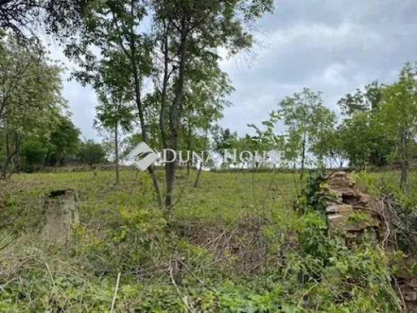 Eladó telek Pécs 3490 nm