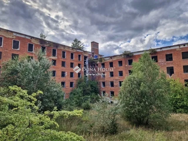 Eladó kereskedelmi és ipari ingatlan Pécs, Budai városrész 445989 nm