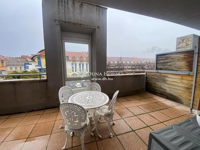 Kiadó lakás Pécs, Belváros 54 nm