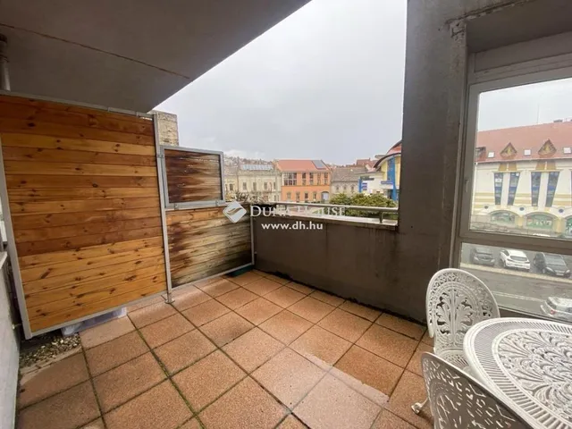 Kiadó lakás Pécs, Belváros 54 nm