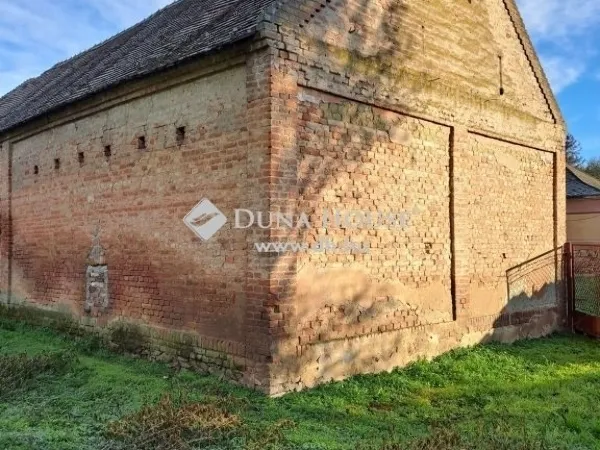 Eladó ház Regenye 124 nm
