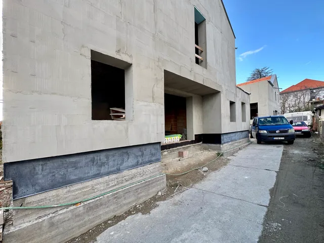 Eladó lakás Pécs, Egyetemváros 86 nm