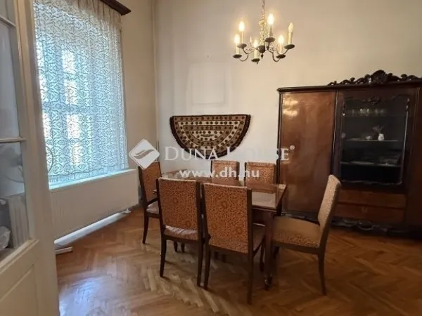 Eladó lakás Pécs, Belváros 120 nm