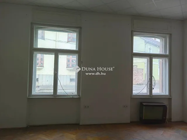 Kiadó lakás Bonyhád 108 nm