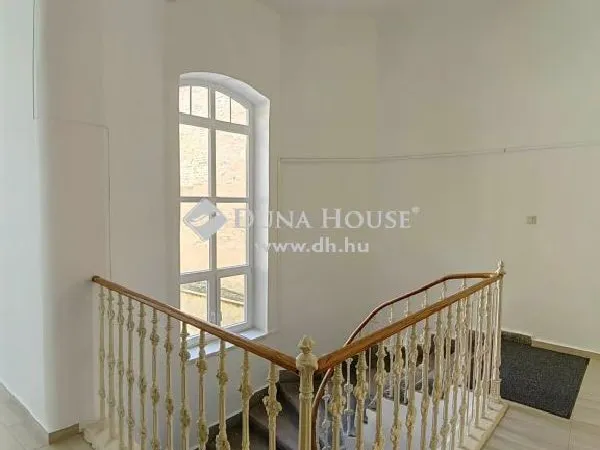 Kiadó lakás Pécs, Belváros 185 nm