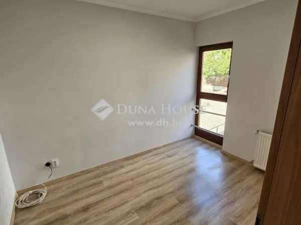 Eladó lakás Pécs 75 nm