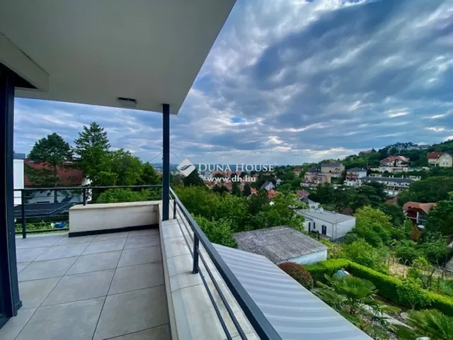 Eladó lakás Pécs, Egyetemváros 115 nm