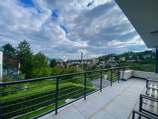 Eladó lakás Pécs, Egyetemváros 115 nm