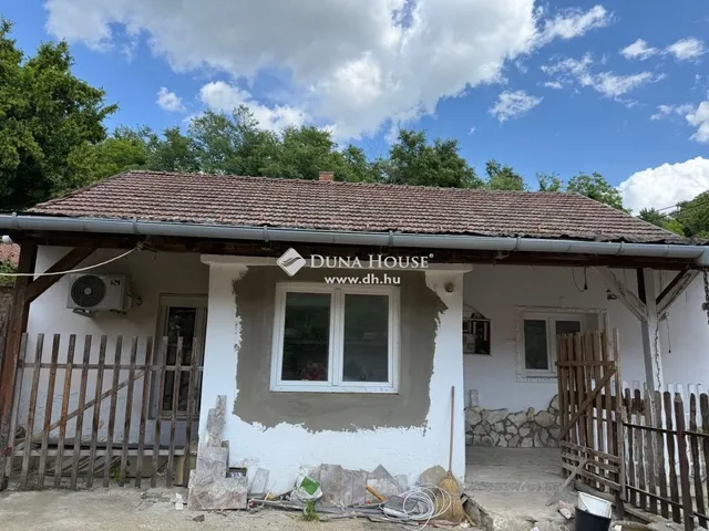 Eladó ház Keszü 73 nm