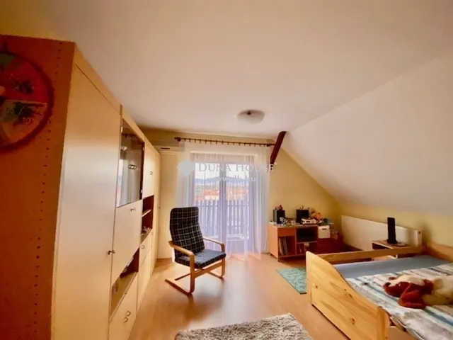 Eladó ház Kozármisleny 240 nm