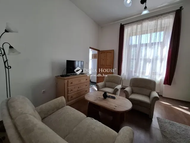 Eladó lakás Pécs, Belváros 65 nm