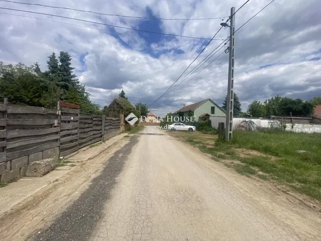 Eladó telek Kozármisleny 1500 nm