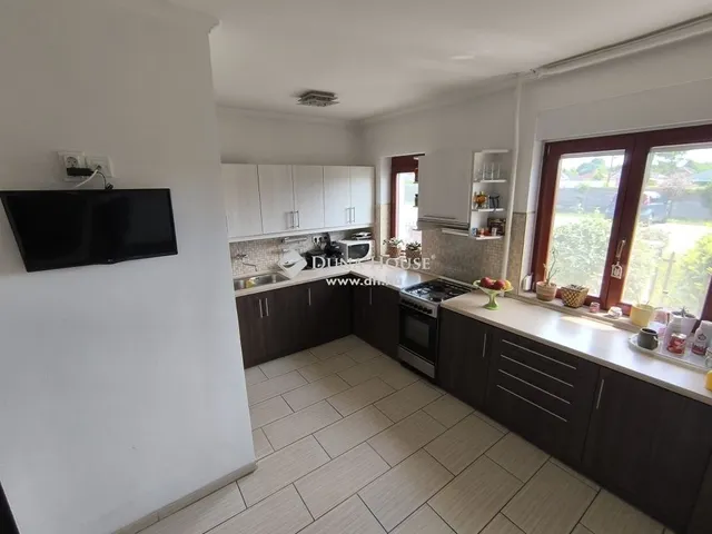 Eladó ház Dombóvár 230 nm