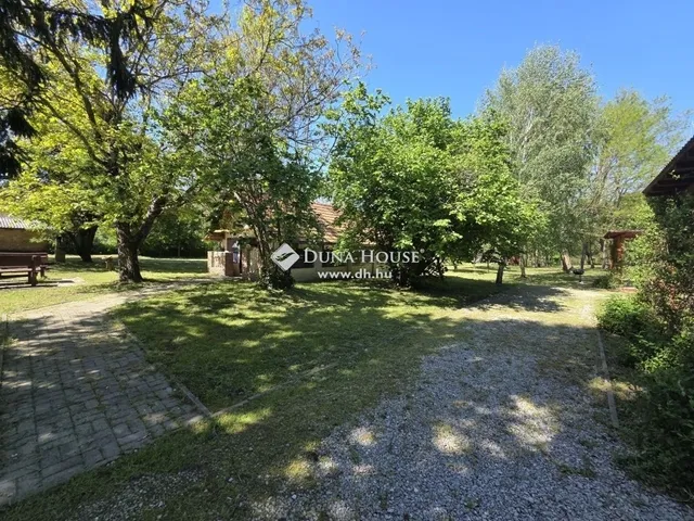 Eladó nyaraló Vízvár 210 nm