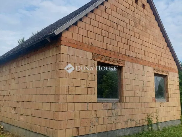 Eladó ház Magyarmecske 90 nm