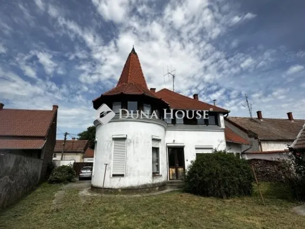 Eladó ház Szigetvár 280 nm