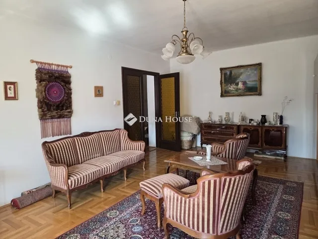 Eladó lakás Pécs, Mecsekoldal 114 nm