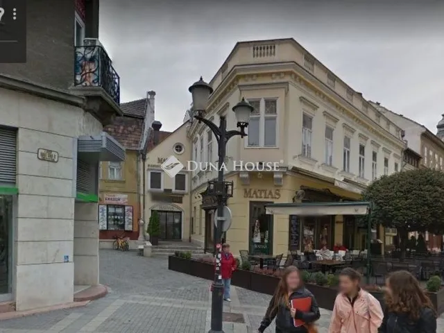 Eladó kereskedelmi és ipari ingatlan Győr, Belváros 1136 nm