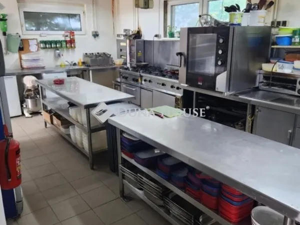 Eladó kereskedelmi és ipari ingatlan Bonyhád 430 nm