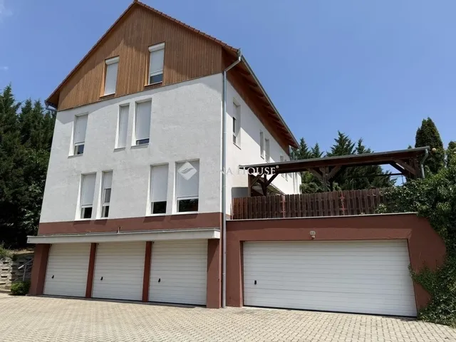 Eladó lakás Pécs, Donátus 105 nm