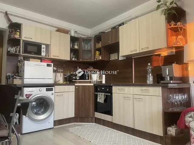 Eladó lakás Pécs, Kertváros 59 nm