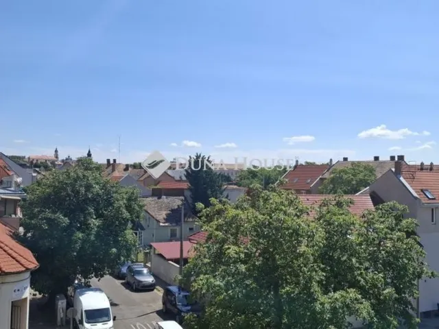 Kiadó lakás Pécs 71 nm