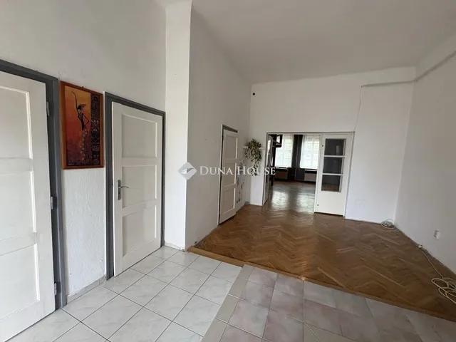 Eladó lakás Pécs 61 nm