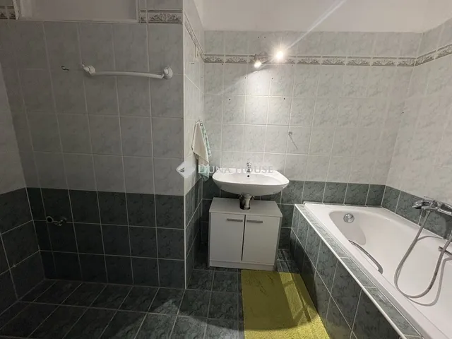 Eladó lakás Pécs 61 nm