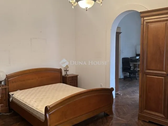 Eladó ház Pécs 265 nm
