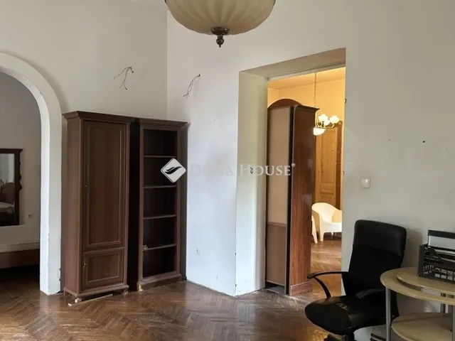 Eladó ház Pécs 265 nm