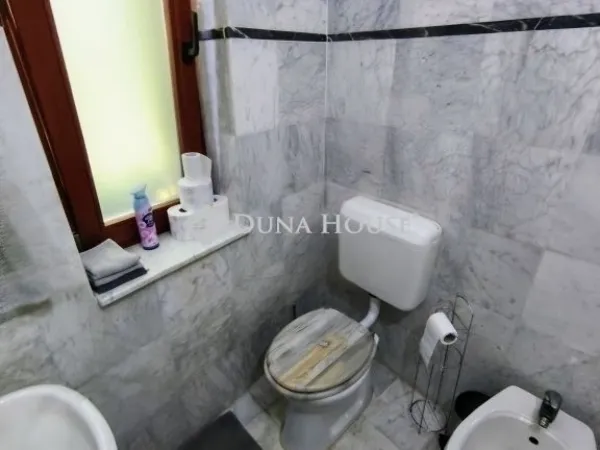 Eladó ház Pécs 240 nm