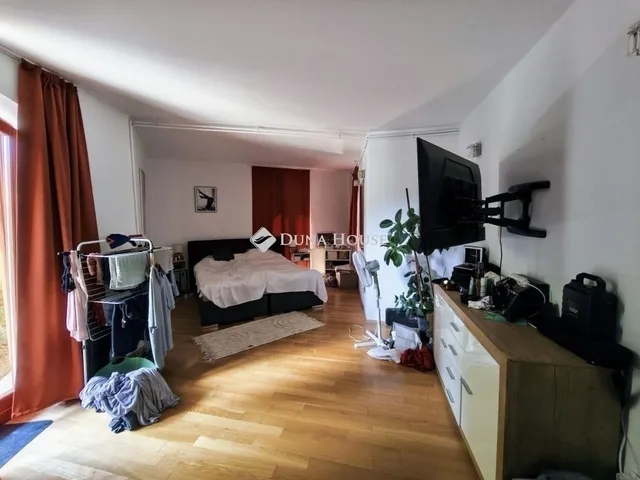 Eladó ház Pécs 240 nm